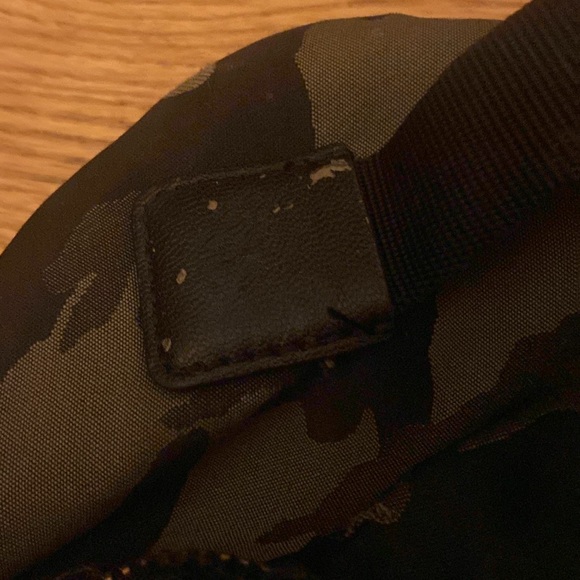 Lululemon city adventure backpack 17L - Picture 8 of 16